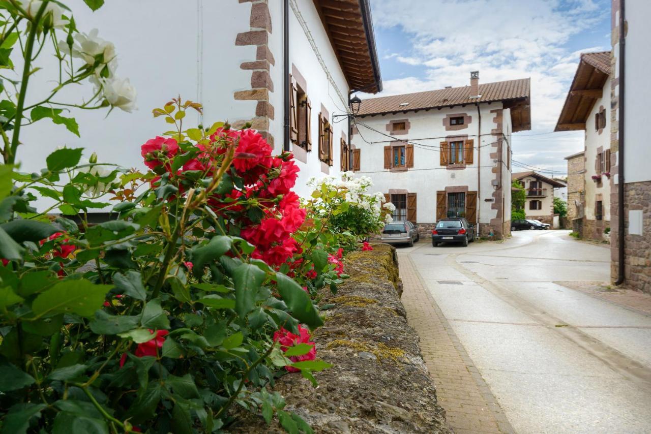 Hotel Rural Iribarnia Lantz Ngoại thất bức ảnh